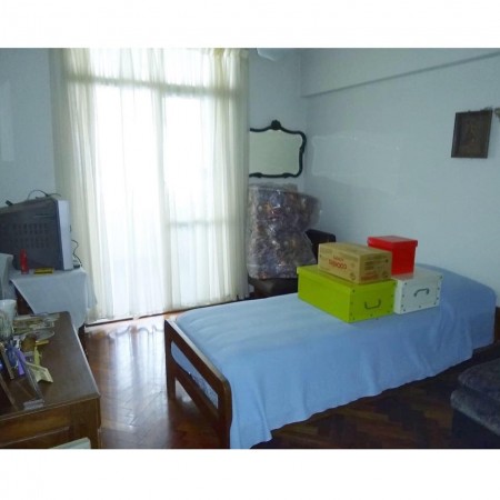 Interesante departamento - Calidad premium - Dos dormitorios + comodín - Balcón terraza - Santiago 550