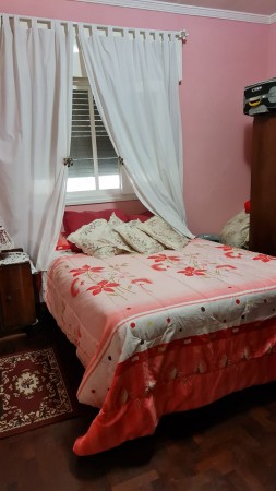 VENTA Casa al frente - Un dormitorio, galeria, patio, terraza - BARRIO BELLA VISTA