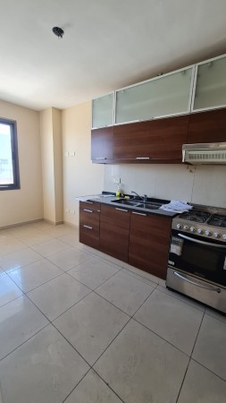Alquiler Departamento premium. Dos dormitorios. Cochera. Amenities. España y Pellegrini