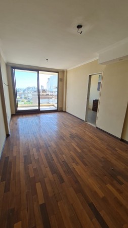 Alquiler Departamento premium. Dos dormitorios. Cochera. Amenities. España y Pellegrini