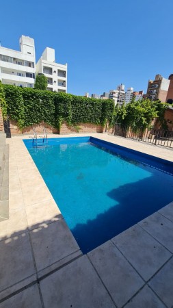 Alquiler Departamento premium. Dos dormitorios. Cochera. Amenities. España y Pellegrini