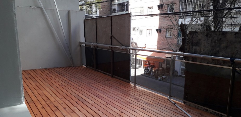 VENTA DEPARTAMENTO Un dormitorio zona rio. A estrenar. Importante balcon aterrazado a la calle . Posibilidad cochera y baulera. Amenities. Entrega inmediata. Guemes 1900