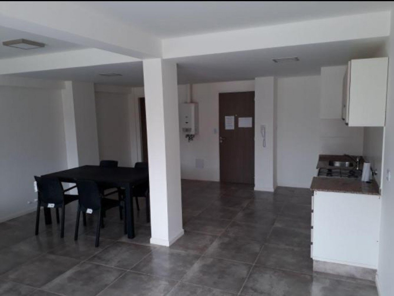 VENTA DEPARTAMENTO DOS DORMITORIOS TIPO DULPEX  balcon  - Amenities - Cochera. Av. Pellegrini 500