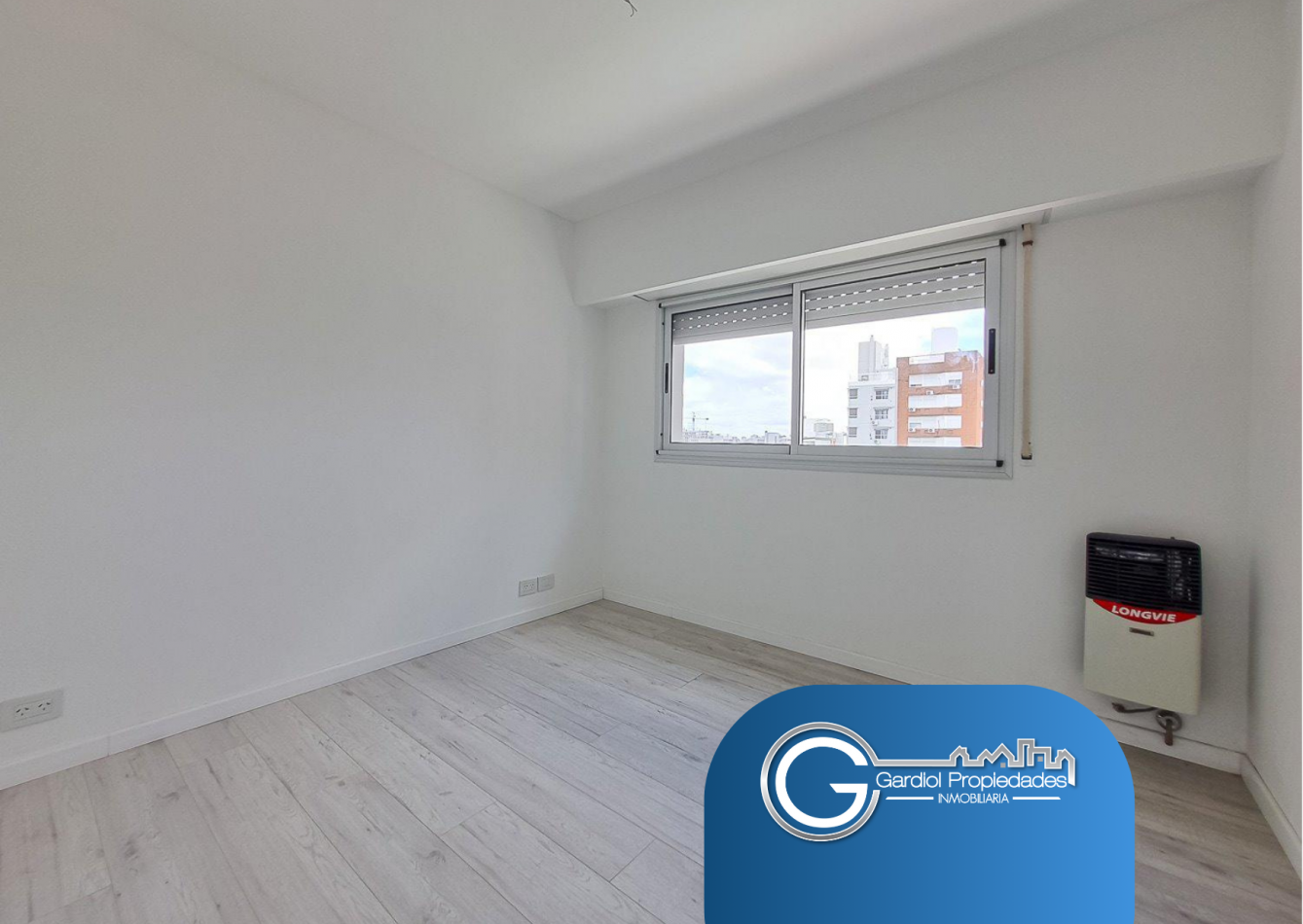 VENTA DEPARTAMENTO Duplex DOS DORMITORIOS - Terraza exclusiva y balcon frente al parque Independencia - FINANCIACION - Av. Pellegrini 2632