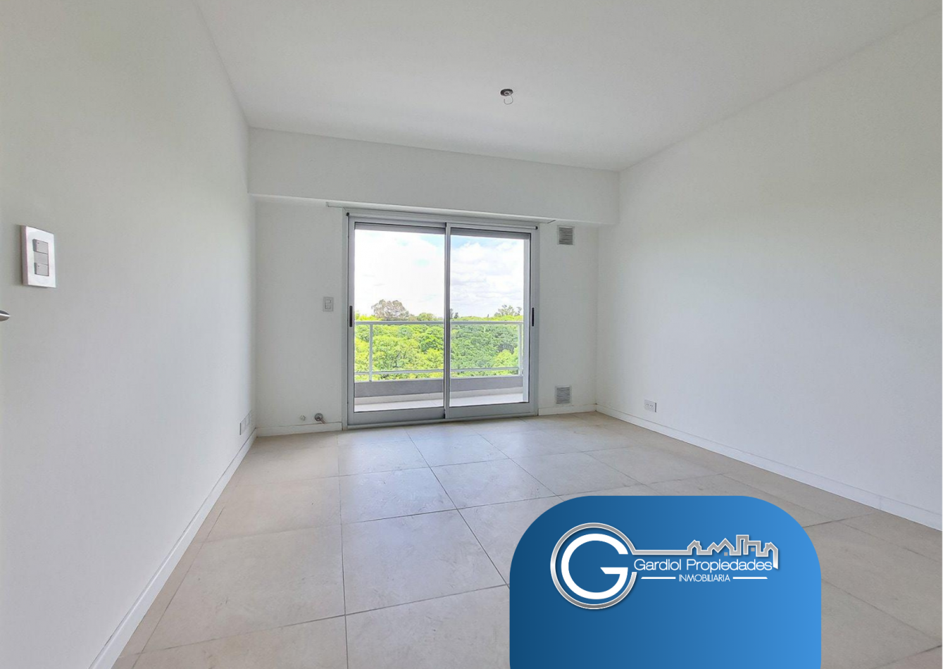 VENTA DEPARTAMENTO Duplex DOS DORMITORIOS - Terraza exclusiva y balcon frente al parque Independencia - FINANCIACION - Av. Pellegrini 2632