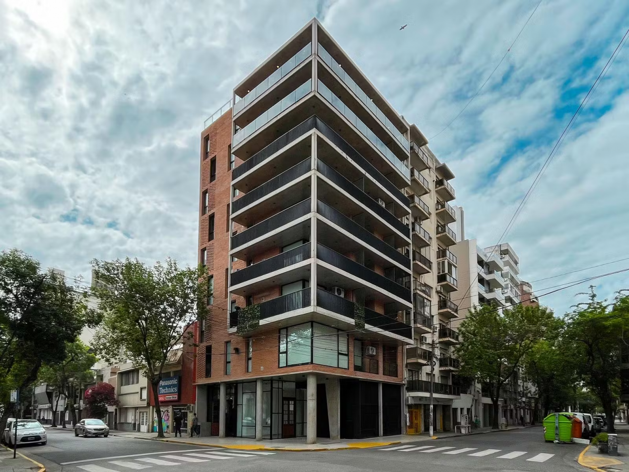 VENTA PISO EXCLUSIVO TRES DORMITORIOS balcon amplio  al frente - Amenities - ENTREGA INMEDIATA- BARRIO MARTIN