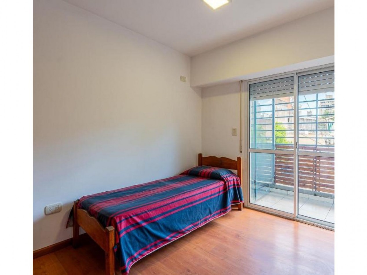 VENTA UN DORMITORIO CON BALCON AL FRENTE EN LOURDES. San Luis 2800