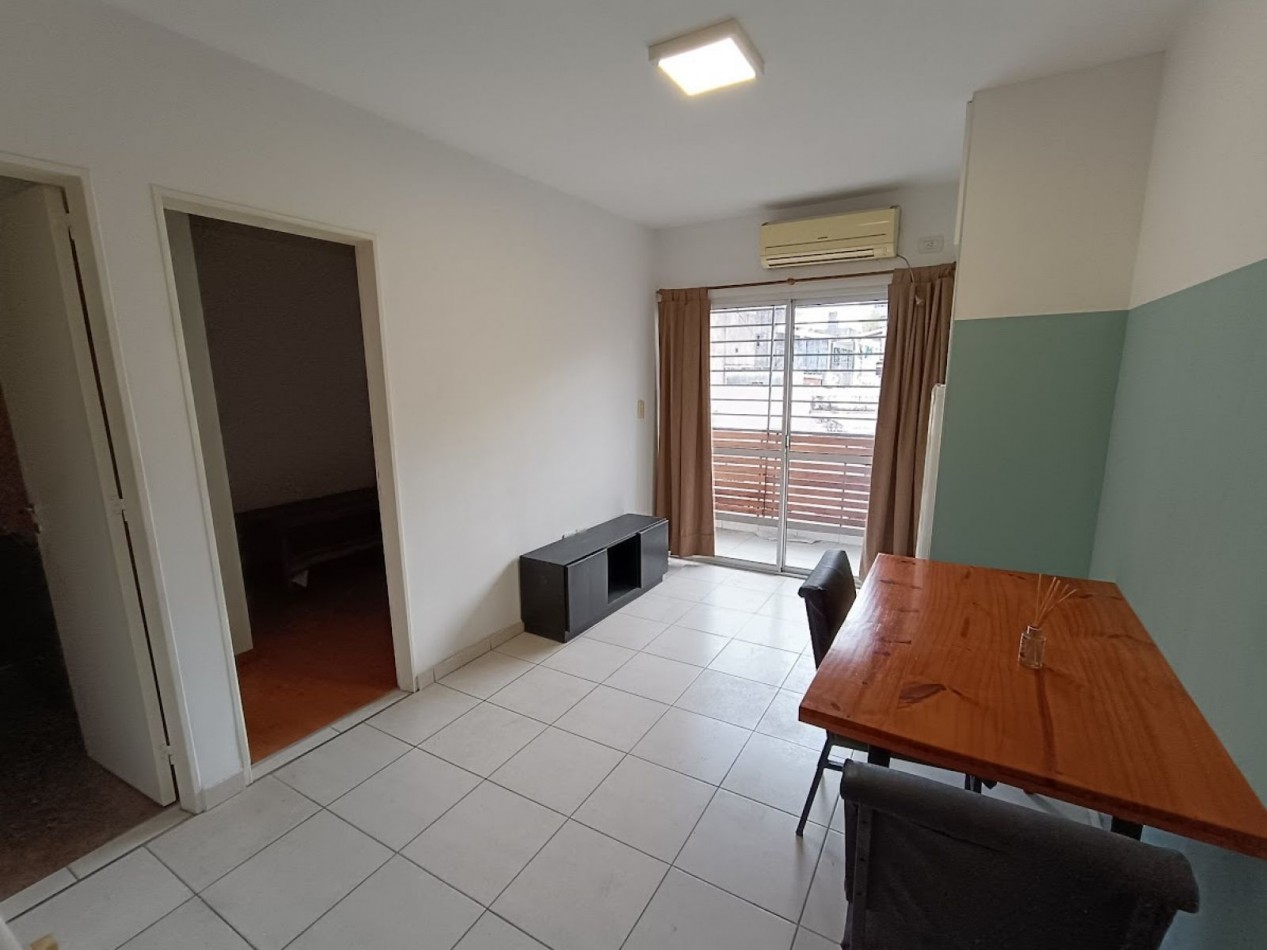 VENTA UN DORMITORIO CON BALCON AL FRENTE EN LOURDES. San Luis 2800