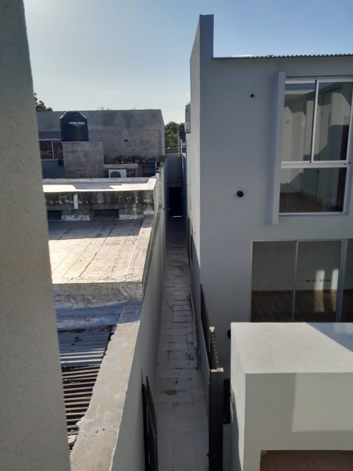 VENTA DEPARTAMENTO PASILLO Duplex dos dormitorios A ESTRENAR -  Patio - BARRIO BELGRANO. Permutas APTO CREDITO