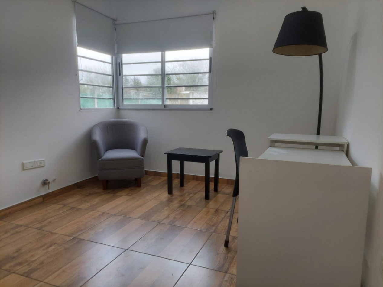 Impecable casa en alquiler permanente en Funes. Pte Peron y Velez Sarsfield