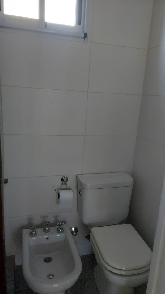Impecable casa en alquiler permanente en Funes. Pte Peron y Velez Sarsfield