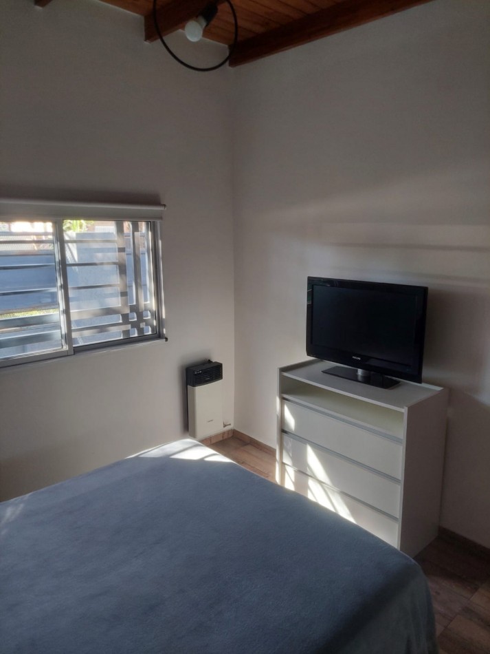 Impecable casa en alquiler permanente en Funes. Pte Peron y Velez Sarsfield