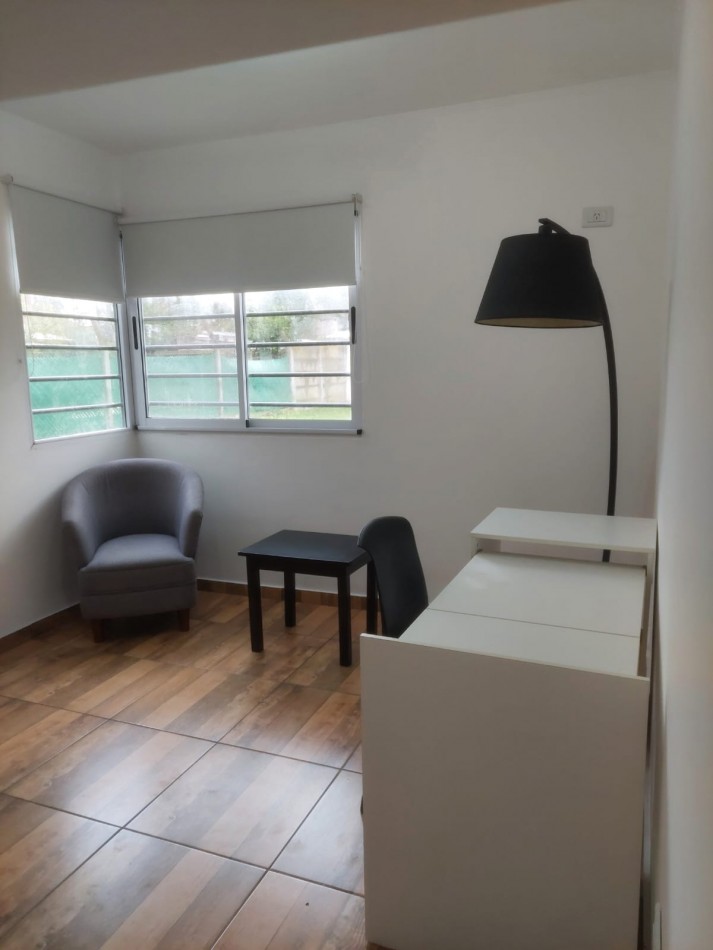 Impecable casa en alquiler permanente en Funes. Pte Peron y Velez Sarsfield
