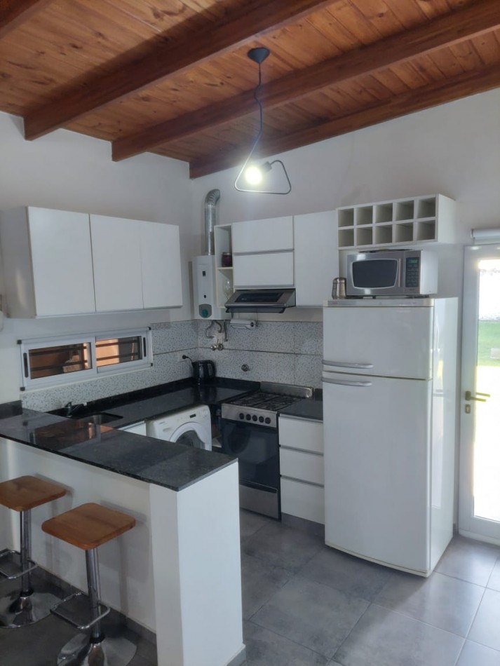 Impecable casa en alquiler permanente en Funes. Pte Peron y Velez Sarsfield