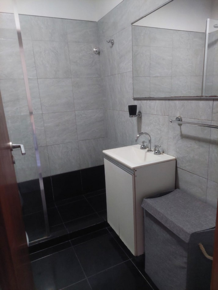Impecable casa en alquiler permanente en Funes. Pte Peron y Velez Sarsfield