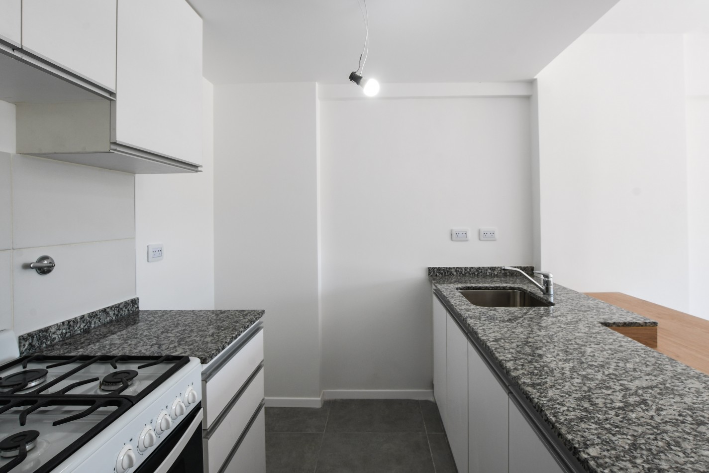 VENTA Oportunidad MONOAMBIENTE CON PATIO - Terraza con quincho y parrillero - FINANCIACION - PROXIMA ENTREGA