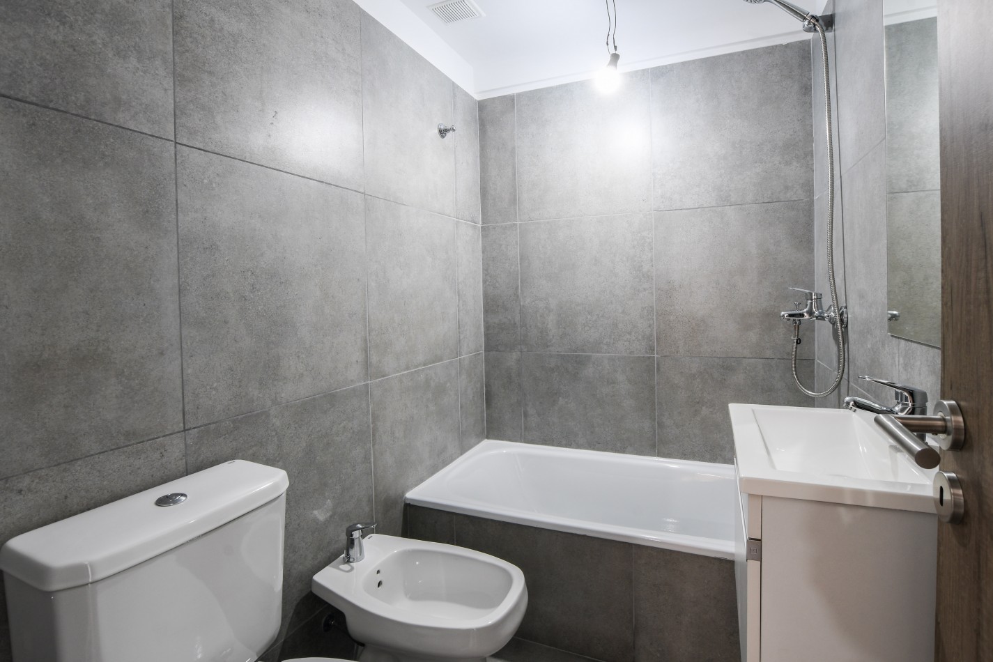 VENTA Oportunidad MONOAMBIENTE CON PATIO - Terraza con quincho y parrillero - FINANCIACION - PROXIMA ENTREGA