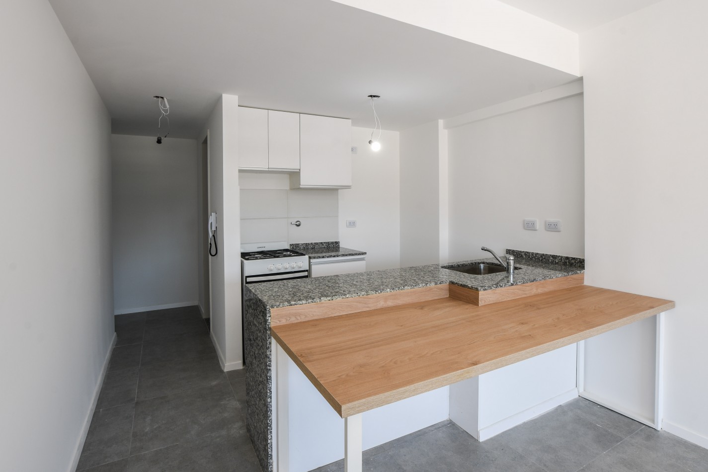 VENTA Oportunidad MONOAMBIENTE CON PATIO - Terraza con quincho y parrillero - FINANCIACION - PROXIMA ENTREGA