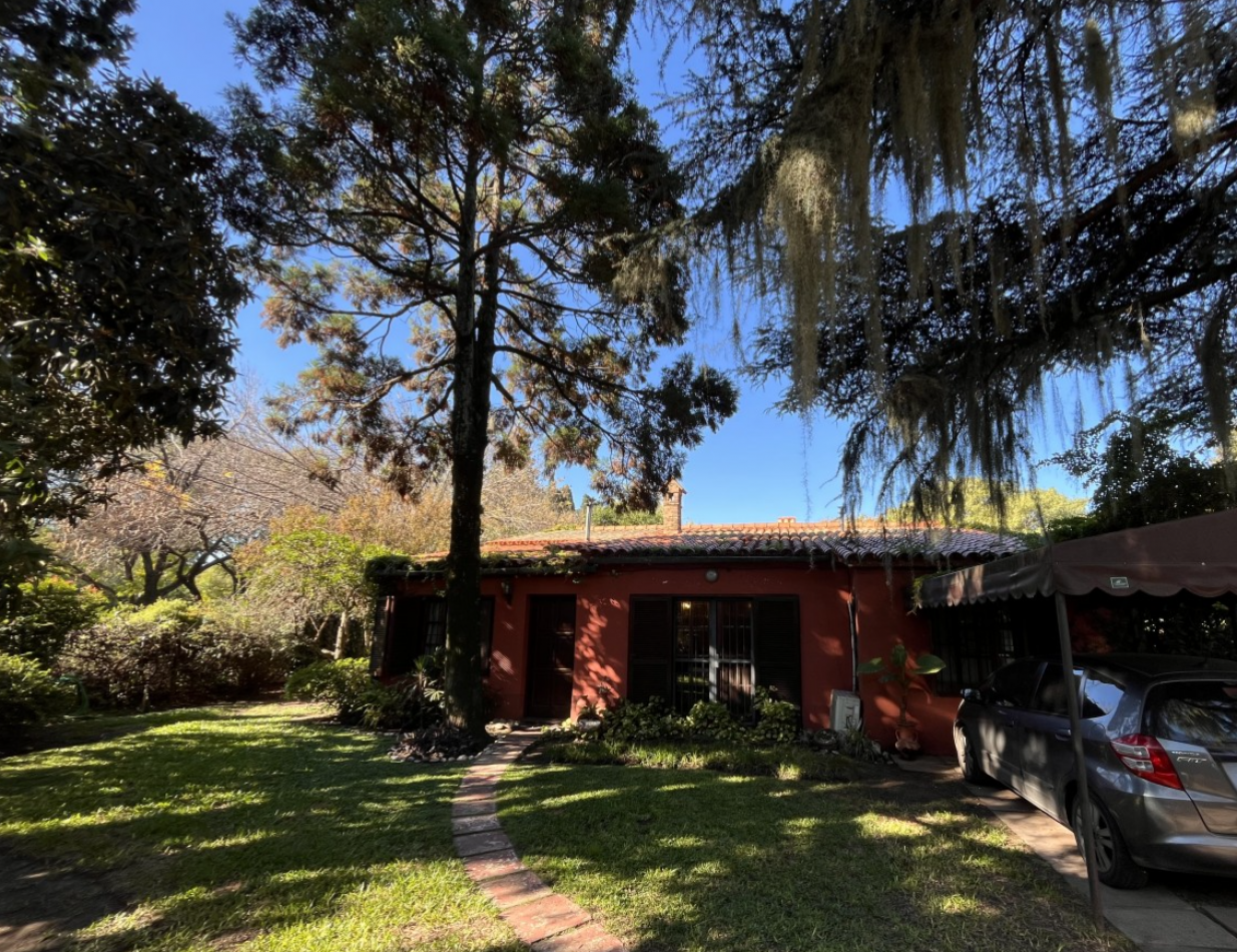 Exclusiva Casa en Fisherton de 4 dormitorios, parque, piscina