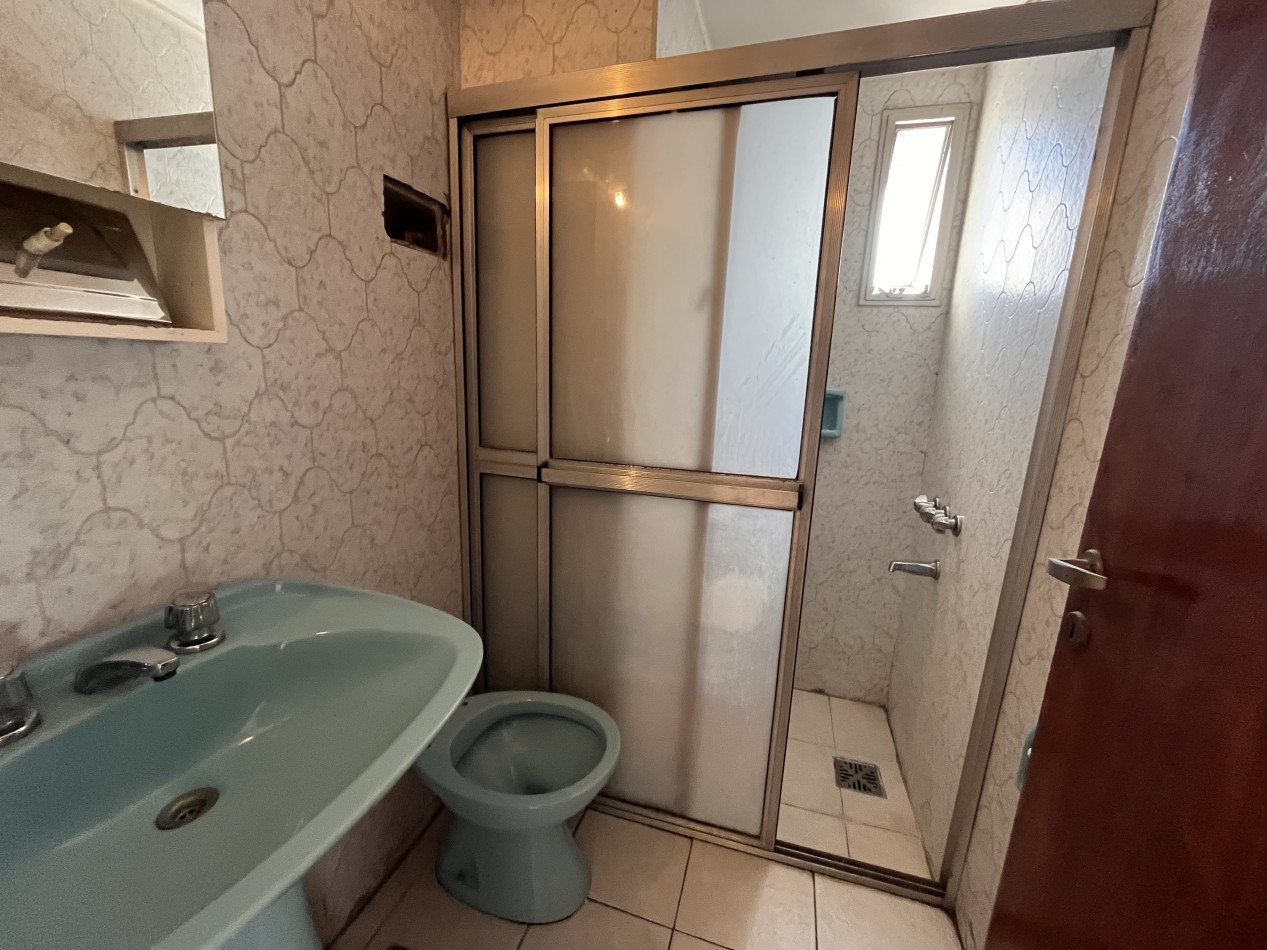 Dos dormitorios con terraza exclusiva y parrillero en barrio España y Hospitales