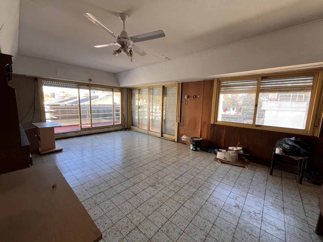 Dos dormitorios con terraza exclusiva y parrillero en barrio España y Hospitales