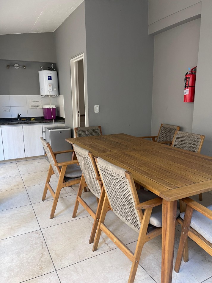 ALQUILER DUPLEX UN DORMITORIO CON PATIO. Amenities. Corrientes y Pellegrini