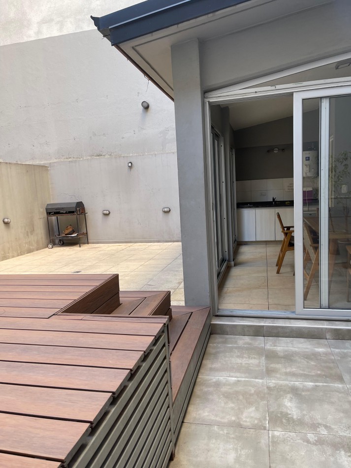 ALQUILER DUPLEX UN DORMITORIO CON PATIO. Amenities. Corrientes y Pellegrini