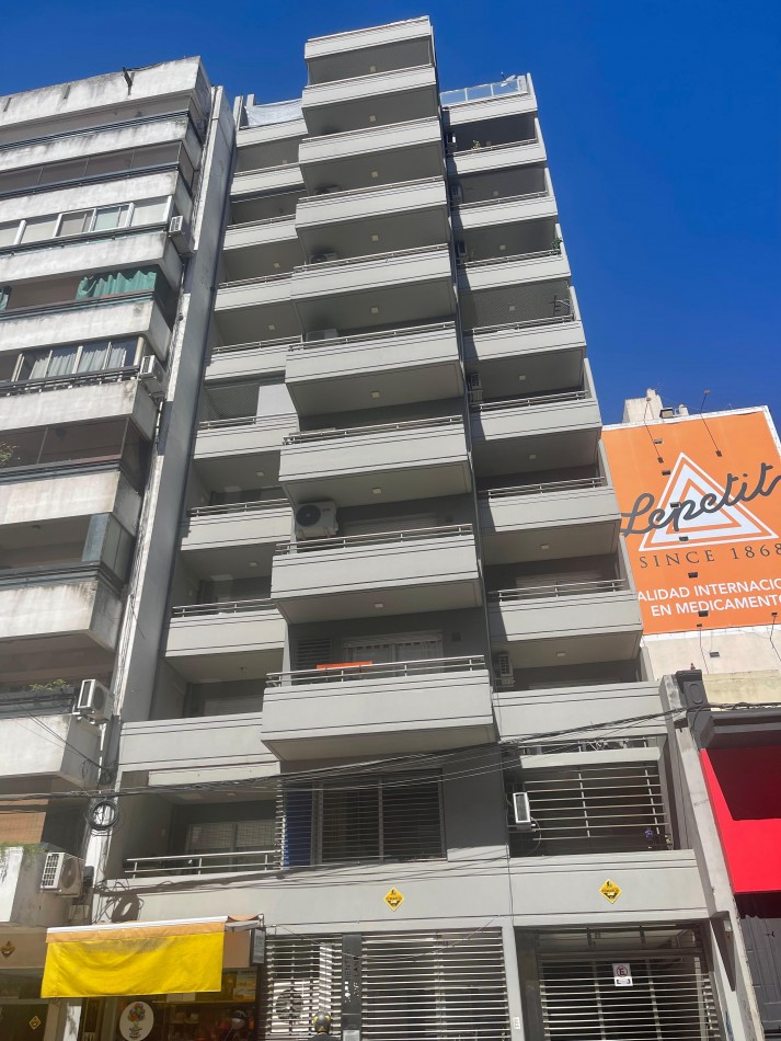 ALQUILER DUPLEX UN DORMITORIO CON PATIO. Amenities. Corrientes y Pellegrini