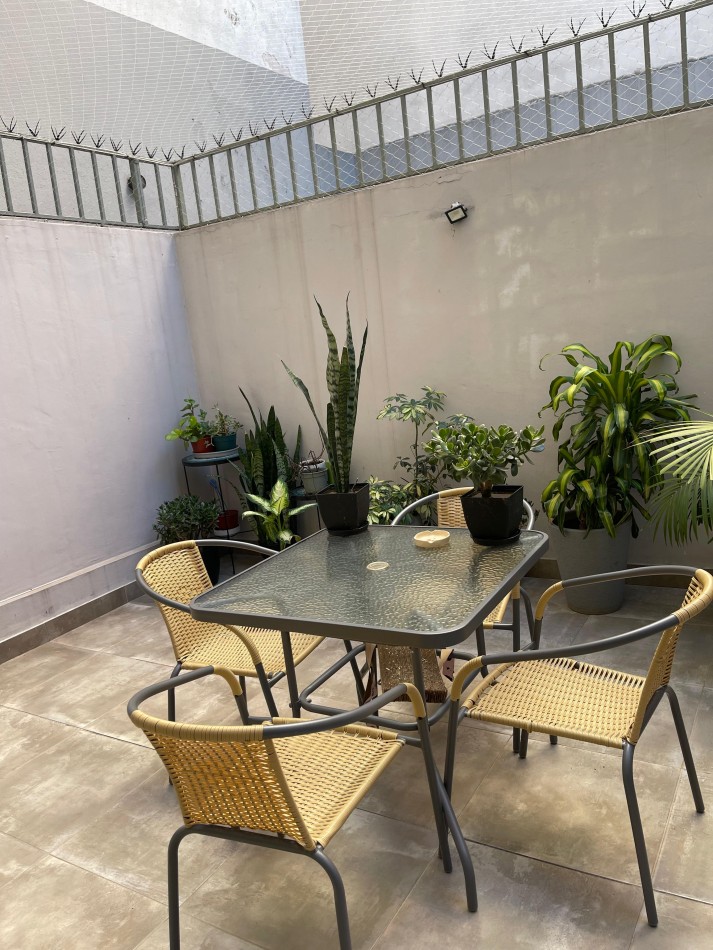 ALQUILER DUPLEX UN DORMITORIO CON PATIO. Amenities. Corrientes y Pellegrini