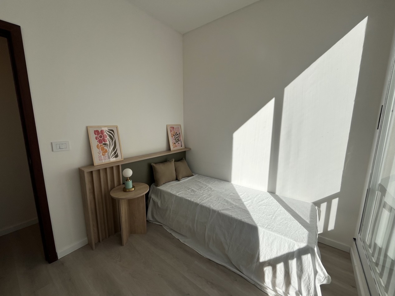 VENTA CASA PASILLO reciclada a NUEVA, 3 DORMITORIOS, PISCINA, QUINCHO, PARRILLERO - BALCARCE 1400