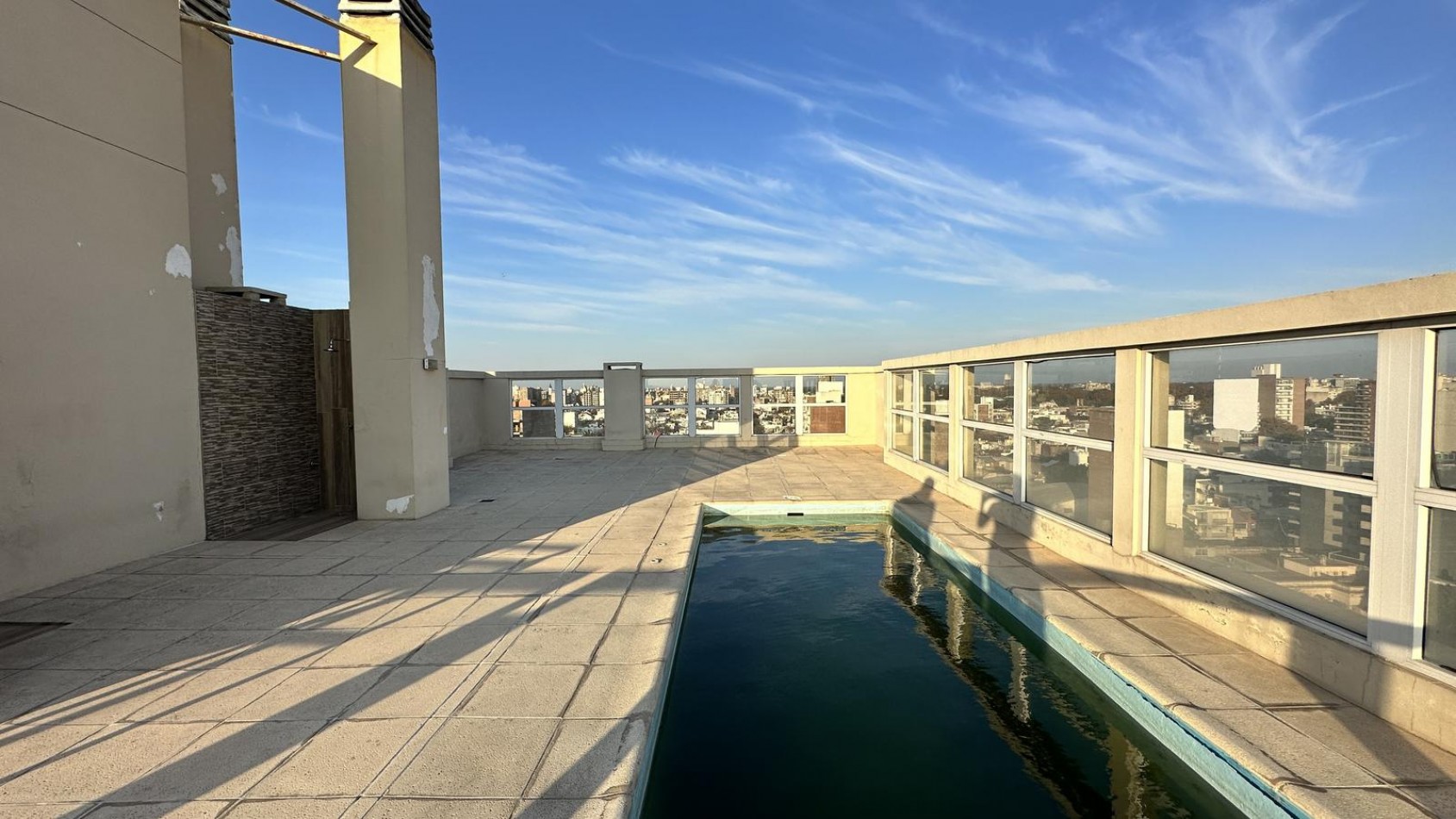 Hermoso departamento en alquiler en Abasto. Dos dormitorios. Amenities
