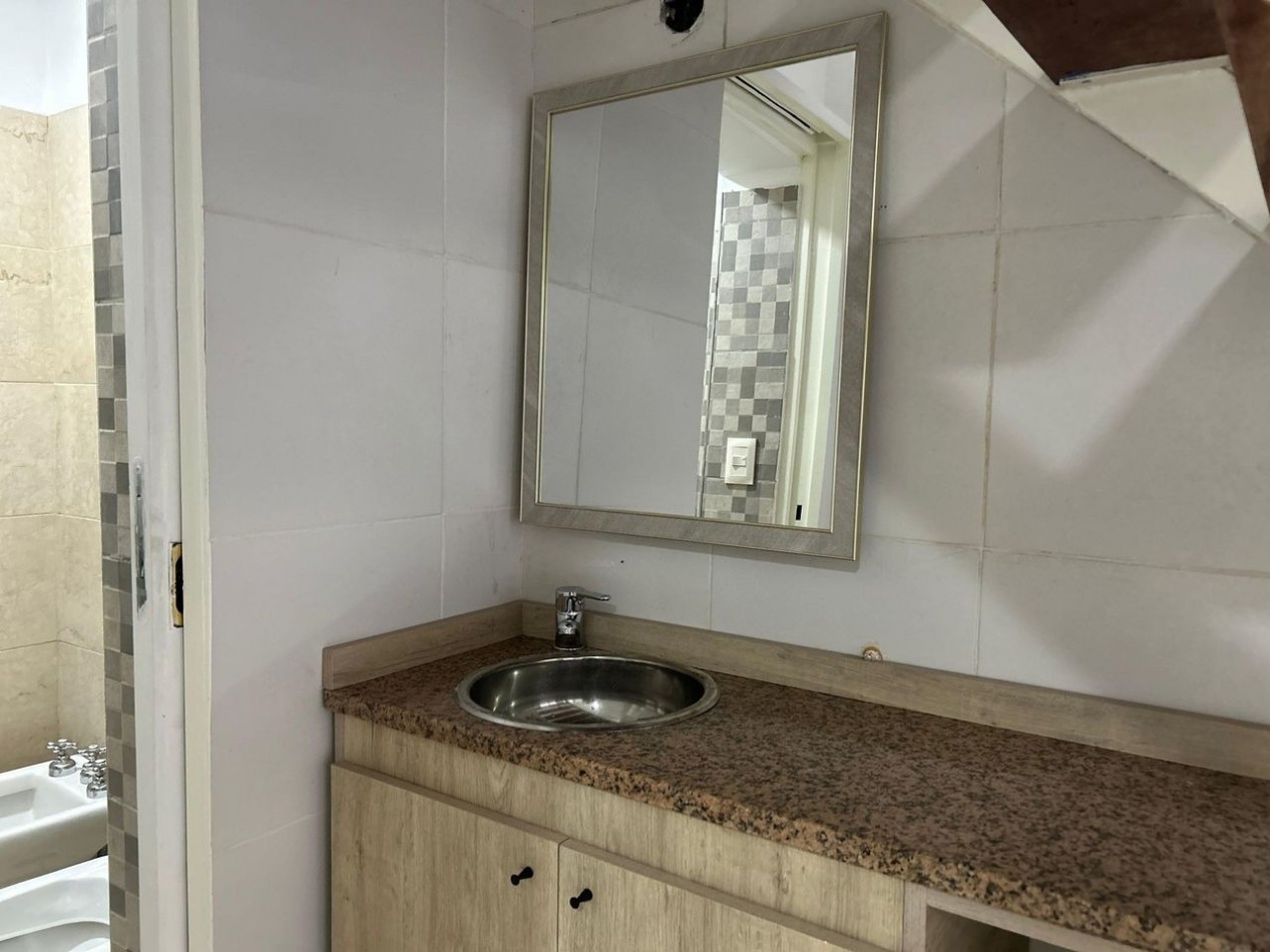 Duplex UN DORMITORIO, reciclado a nuevo - BARRIO LOURDES