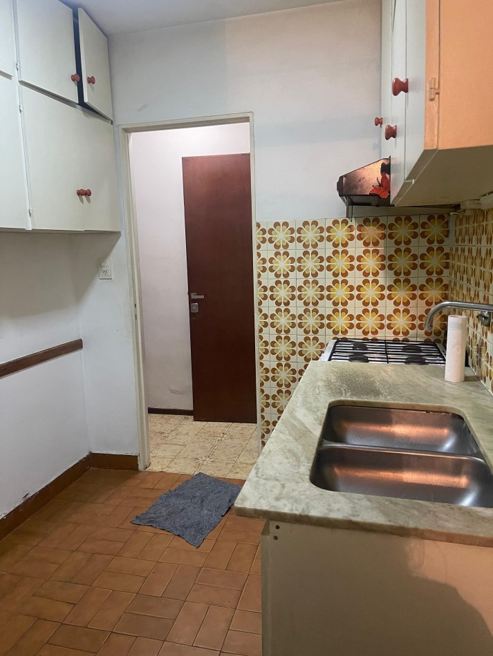 Alquiler departamento planta baja con patio. Dos Dormitorios. Pellegrini y Maipu