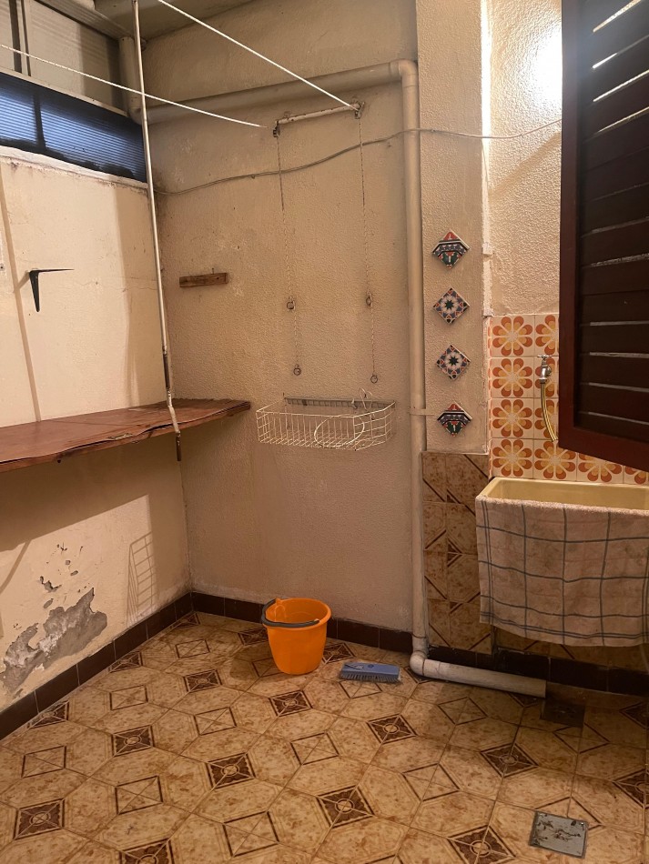 Alquiler departamento planta baja con patio. Dos Dormitorios. Pellegrini y Maipu