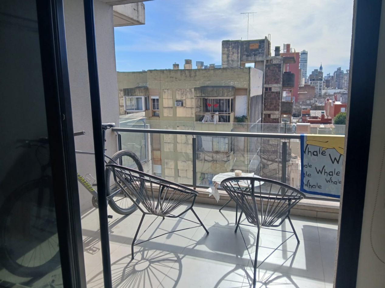 Amplio monoambiente a la venta. Amueblado. Barrio Abasto. Consultar financiacion