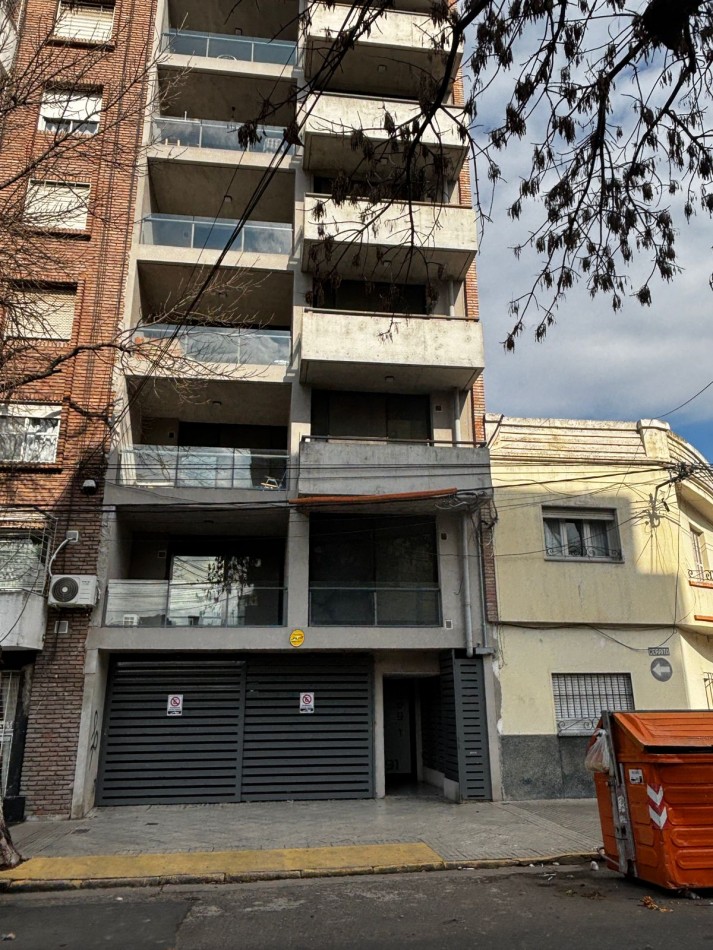 Amplio monoambiente a la venta. Amueblado. Barrio Abasto. Consultar financiacion
