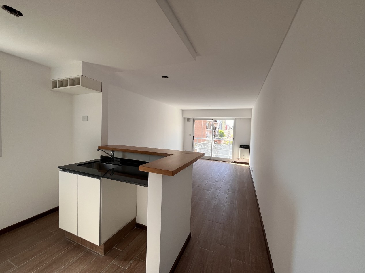 VENTA MONOAMBIENTES - Balcones vidriados al frente - Entrega INMEDIATA - Zeballos 2200