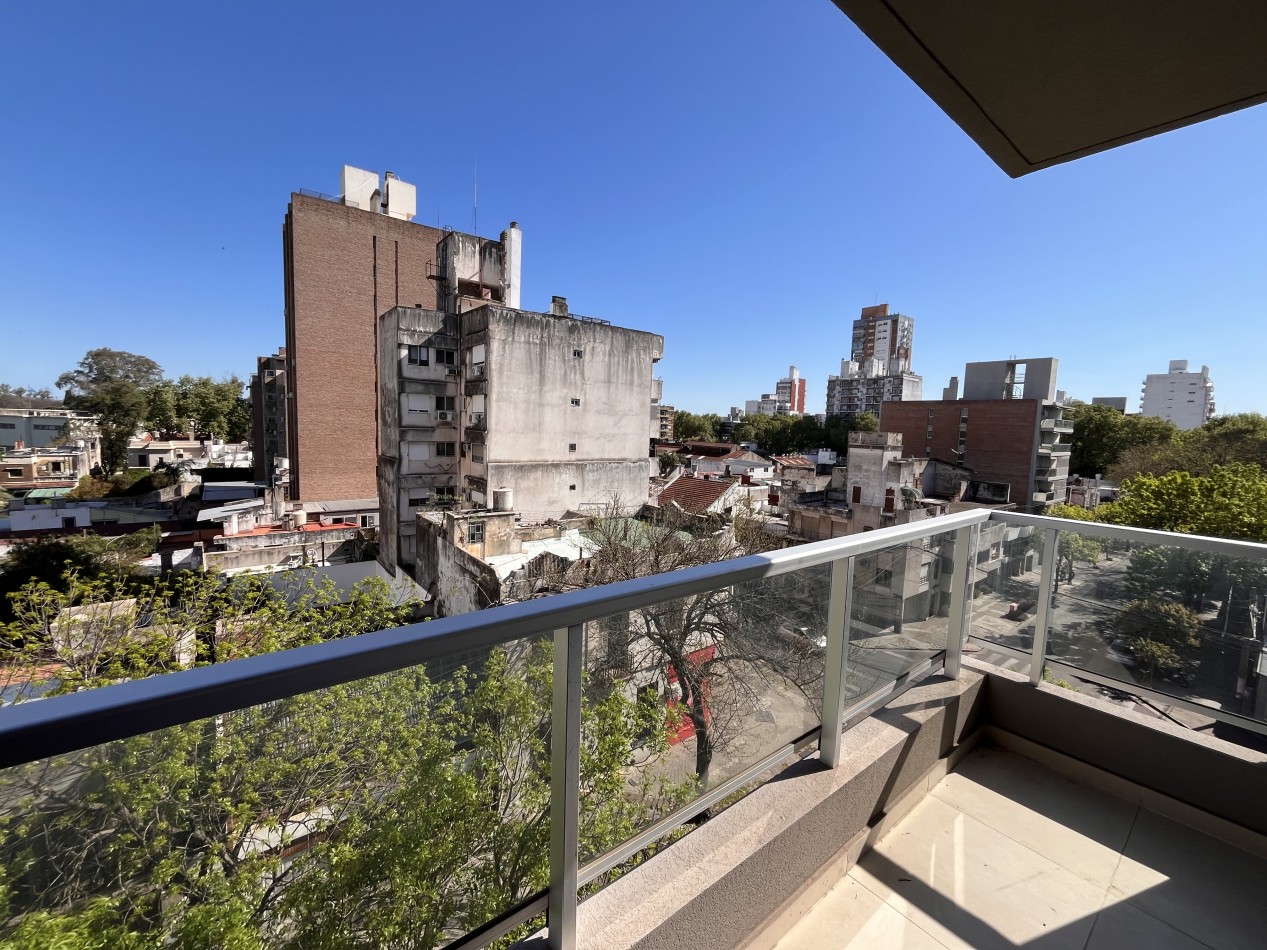 VENTA MONOAMBIENTES - Balcones vidriados al frente - Entrega INMEDIATA - Zeballos 2200
