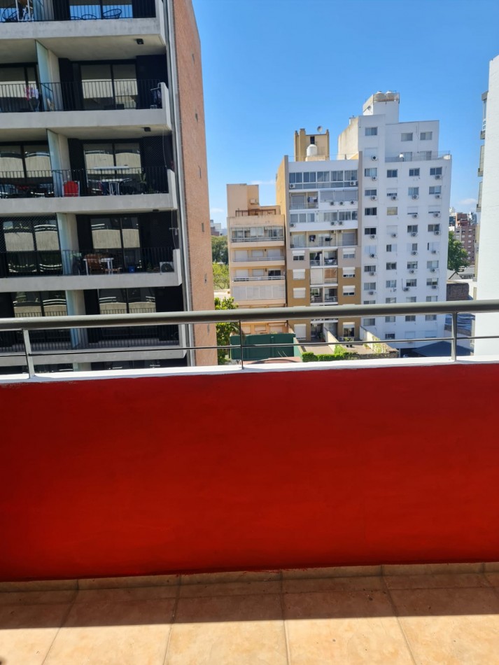EN ALQUILER!. Amplio departamento 1 dormitorio. cafferata 920