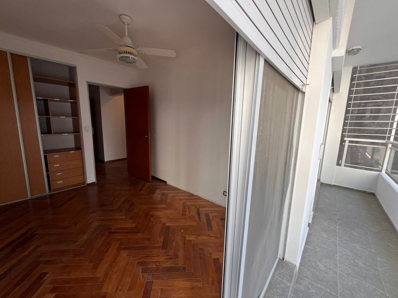 Piso exclusivo de 3 dormitorios con cochera en zona Rio - GUEMES 1972