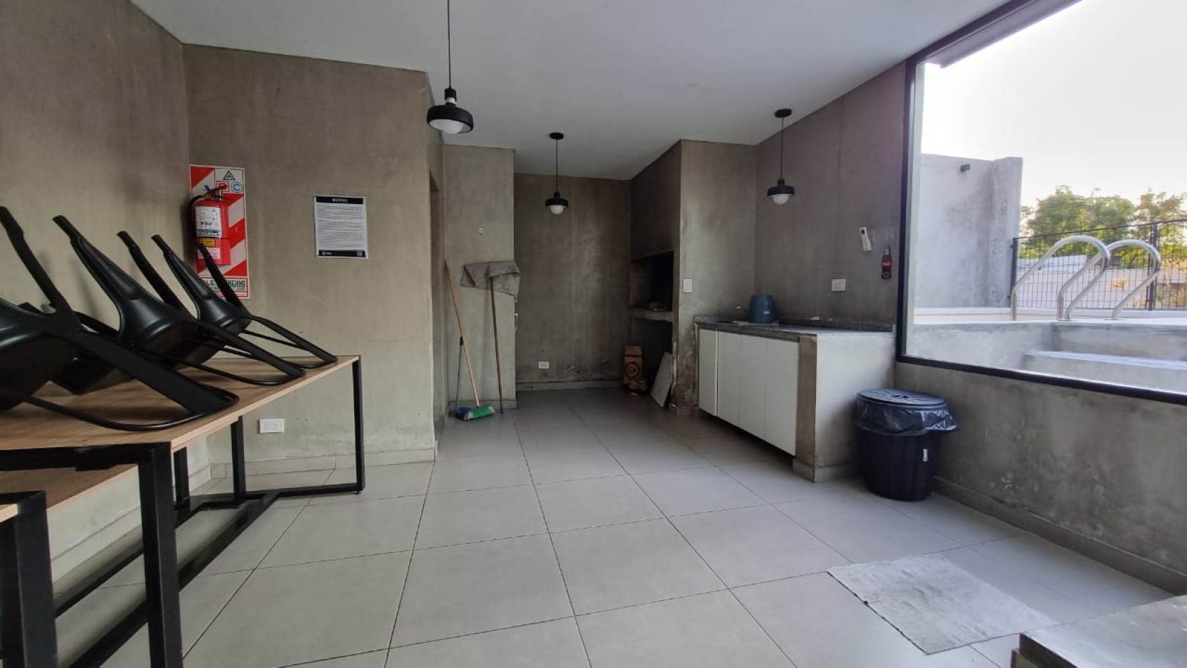 Amplio monoambiente con balcon y amenities - Cafferata 1500