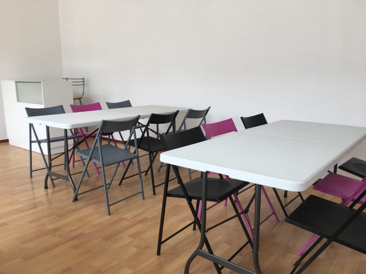 Alquiler local centrico en Funes. Galeria Paseo Victoria