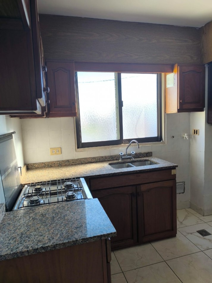 ALQUILER UN DORMITORIO CENTRICO. Maipu 1500