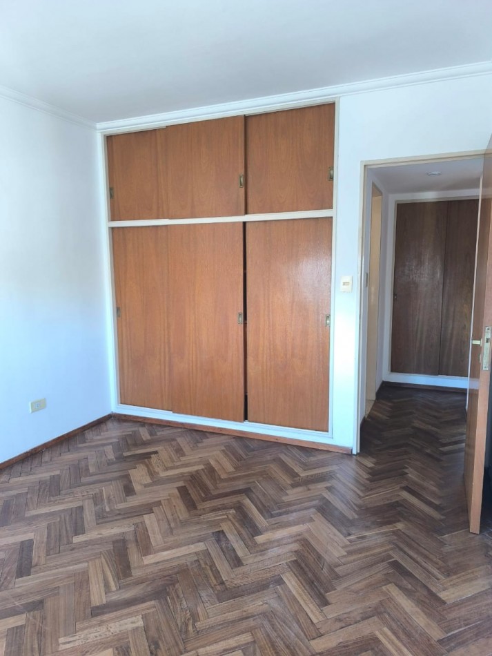 ALQUILER UN DORMITORIO CENTRICO. Maipu 1500