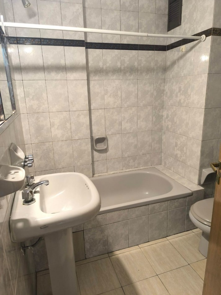 ALQUILER UN DORMITORIO CENTRICO. Maipu 1500