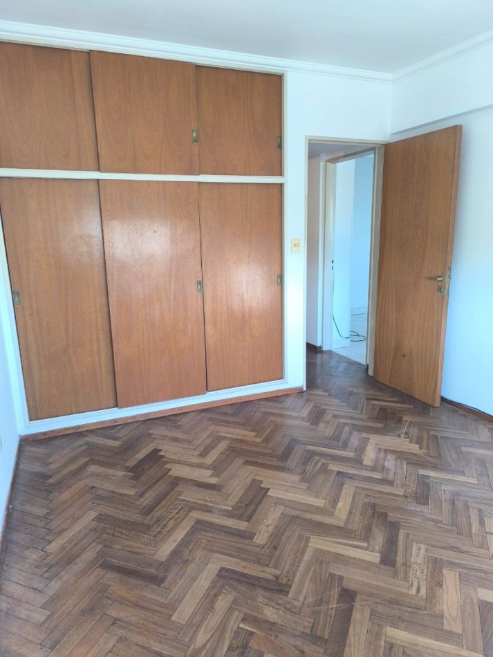 ALQUILER UN DORMITORIO CENTRICO. Maipu 1500