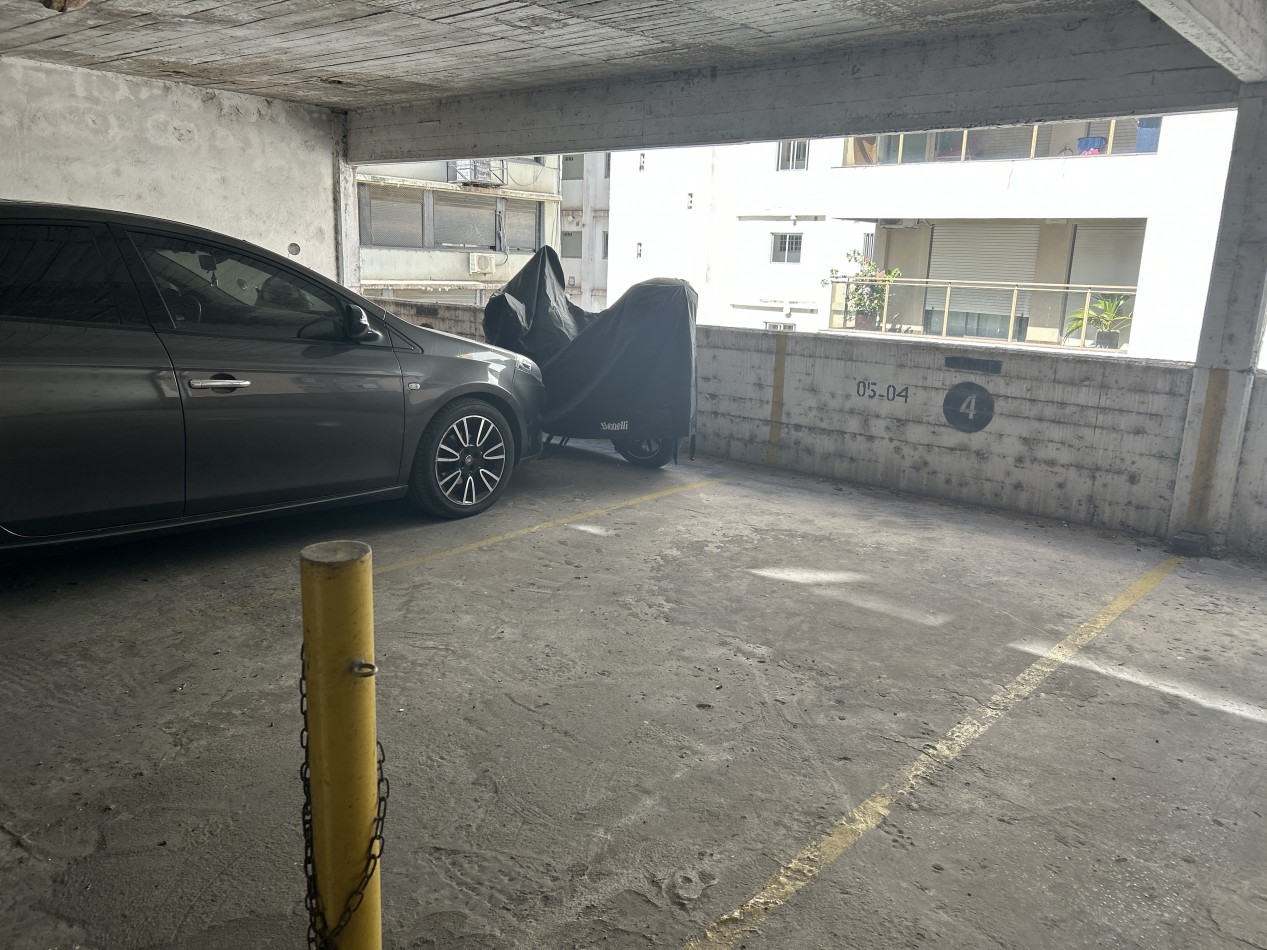 EN VENTA! COCHERA. 1ro de Mayo 900