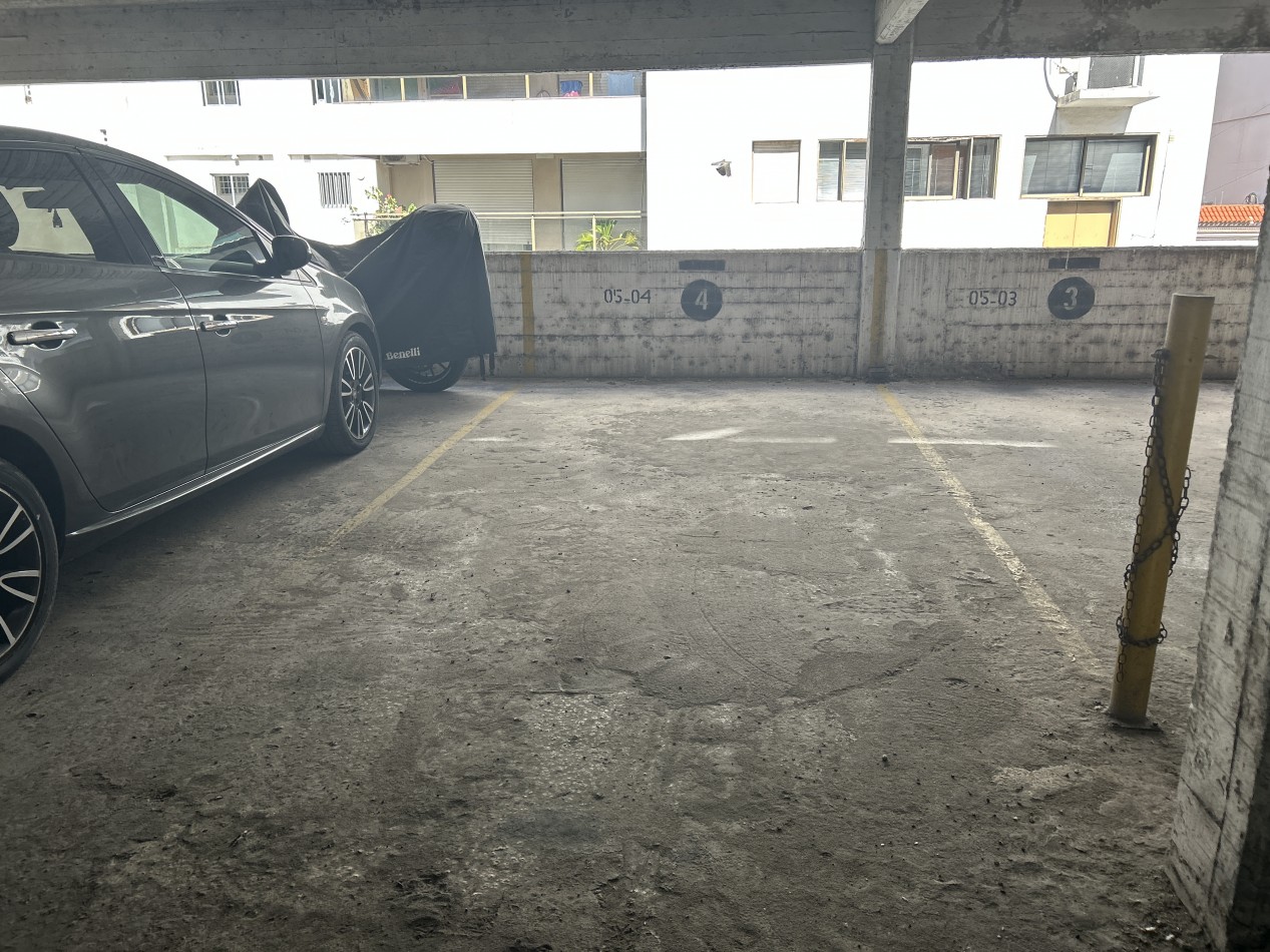 EN VENTA! COCHERA. 1ro de Mayo 900