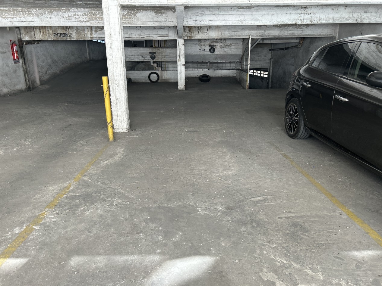 EN VENTA! COCHERA. 1ro de Mayo 900