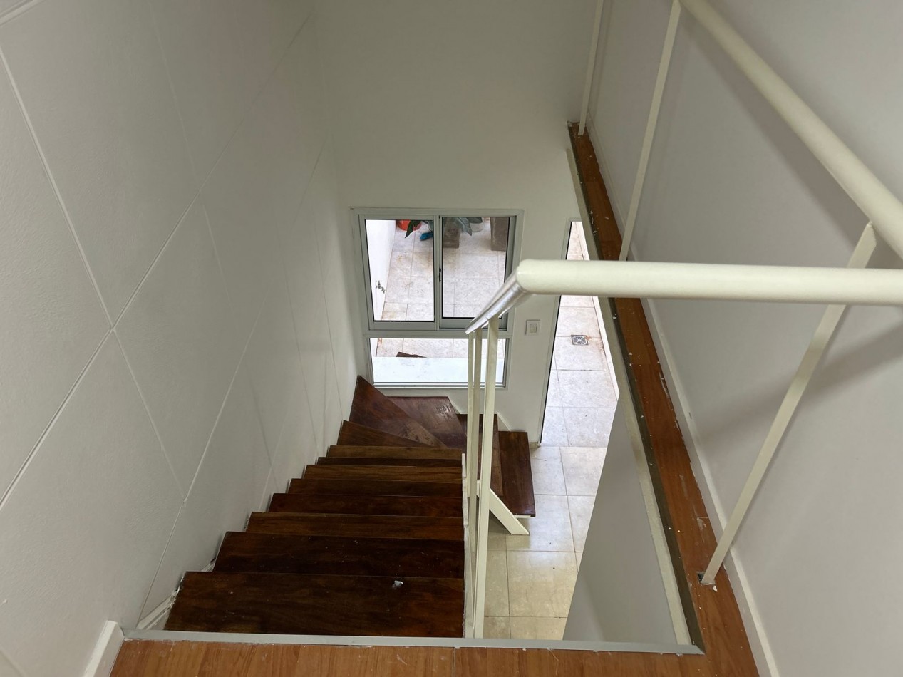 OPORTUNIDAD! UNIDAD TIPO DUPLEX. SAN LUIS 2000